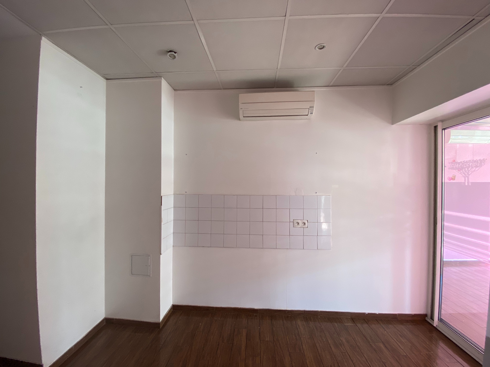 Image_9, Local commercial, Villeneuve-le-Roi, ref :LOCCOMRDC32GDG