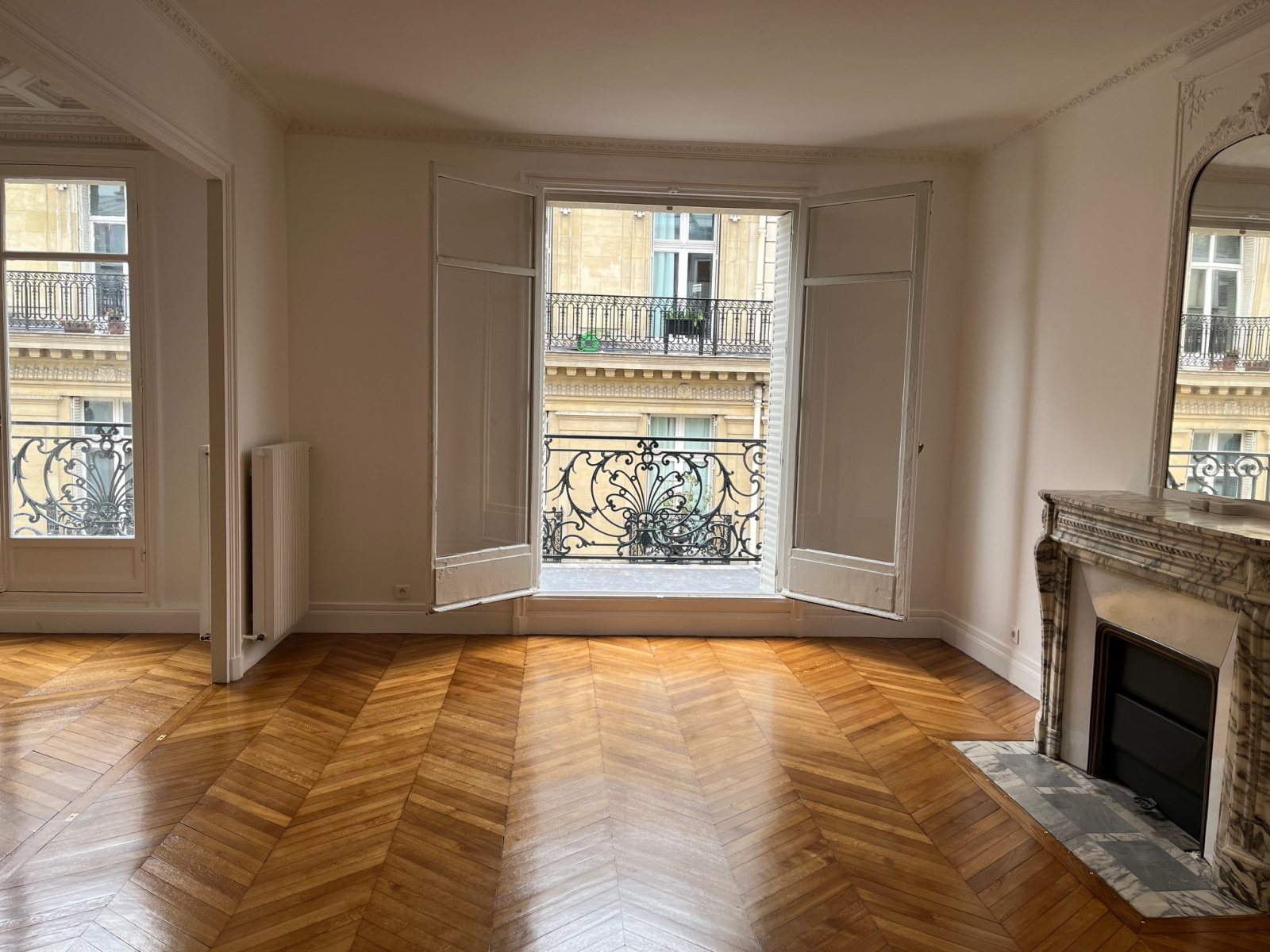 Image_13, Appartement, Paris, ref :8LEVIS5GLOT17