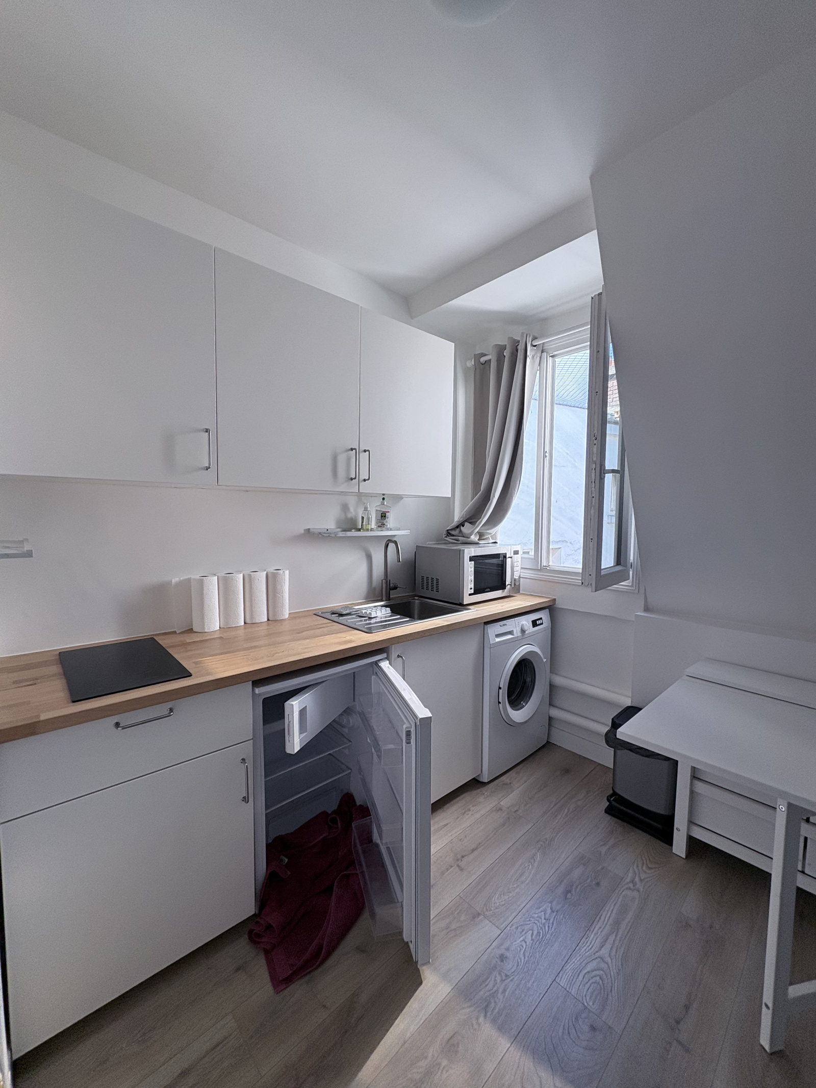 Image_1, Studio, Neuilly-sur-Seine, ref :7PINELLOT150