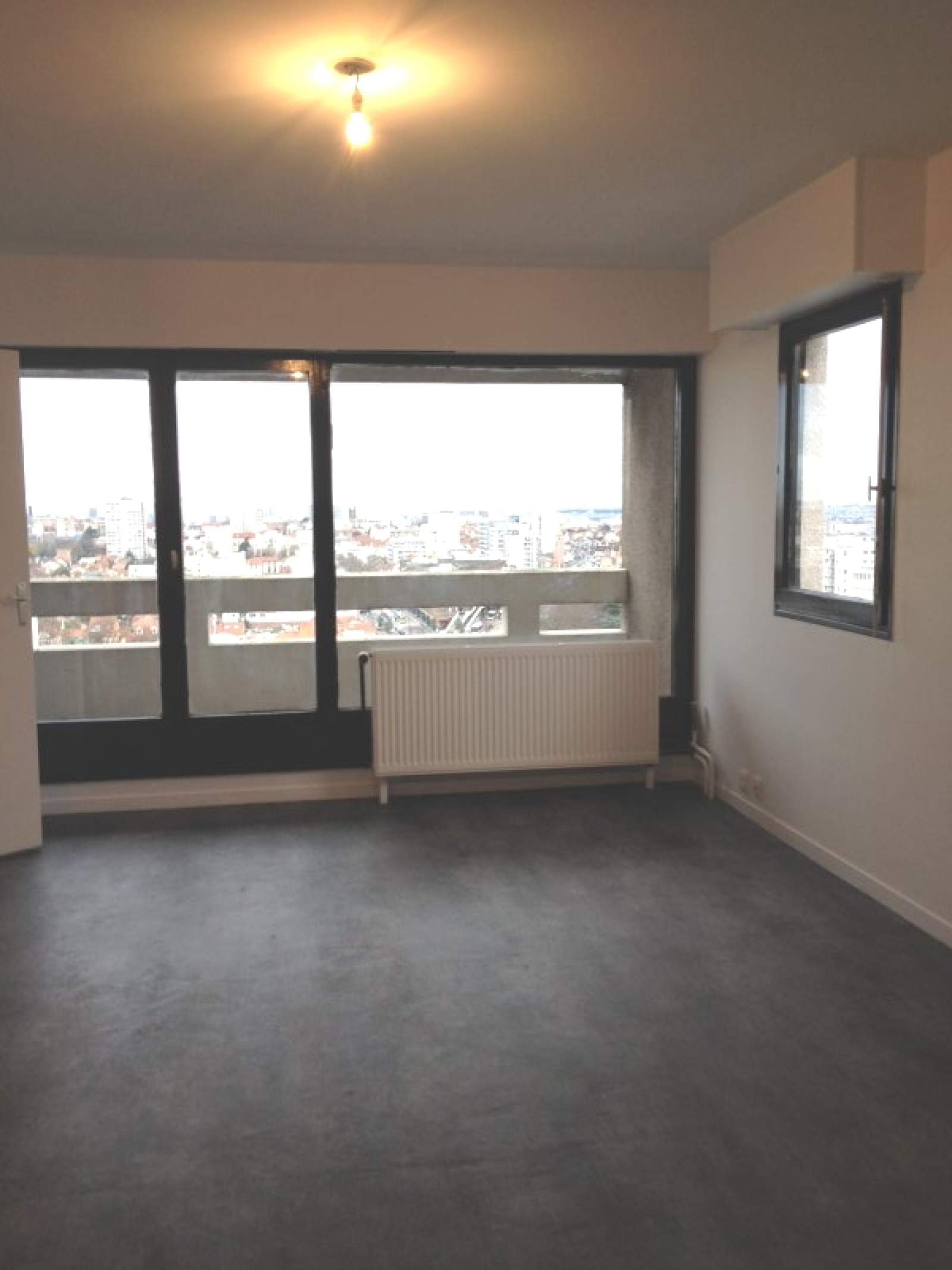 Image_1, Studio, Villejuif, ref :2FEUILLANTINES