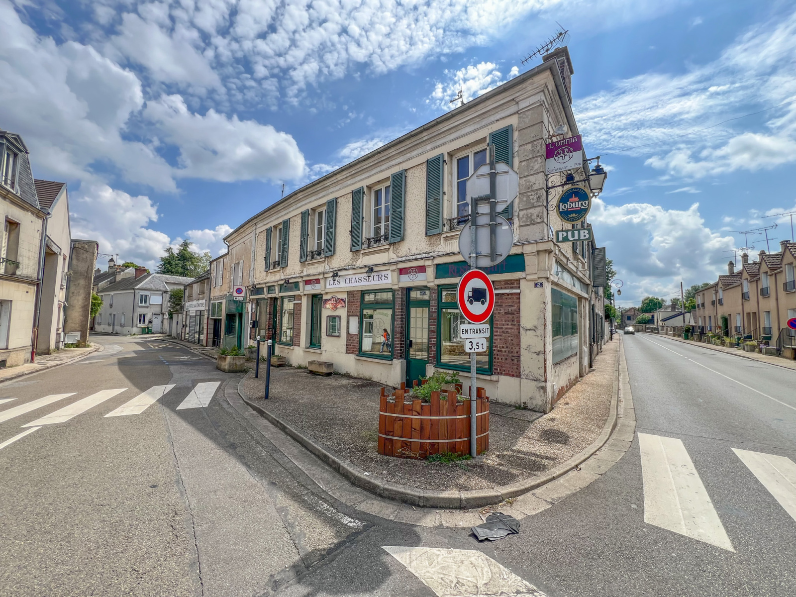 Image_1, Murs commerciaux, Le Mesnil-Saint-Denis, ref :262 lmsd 6