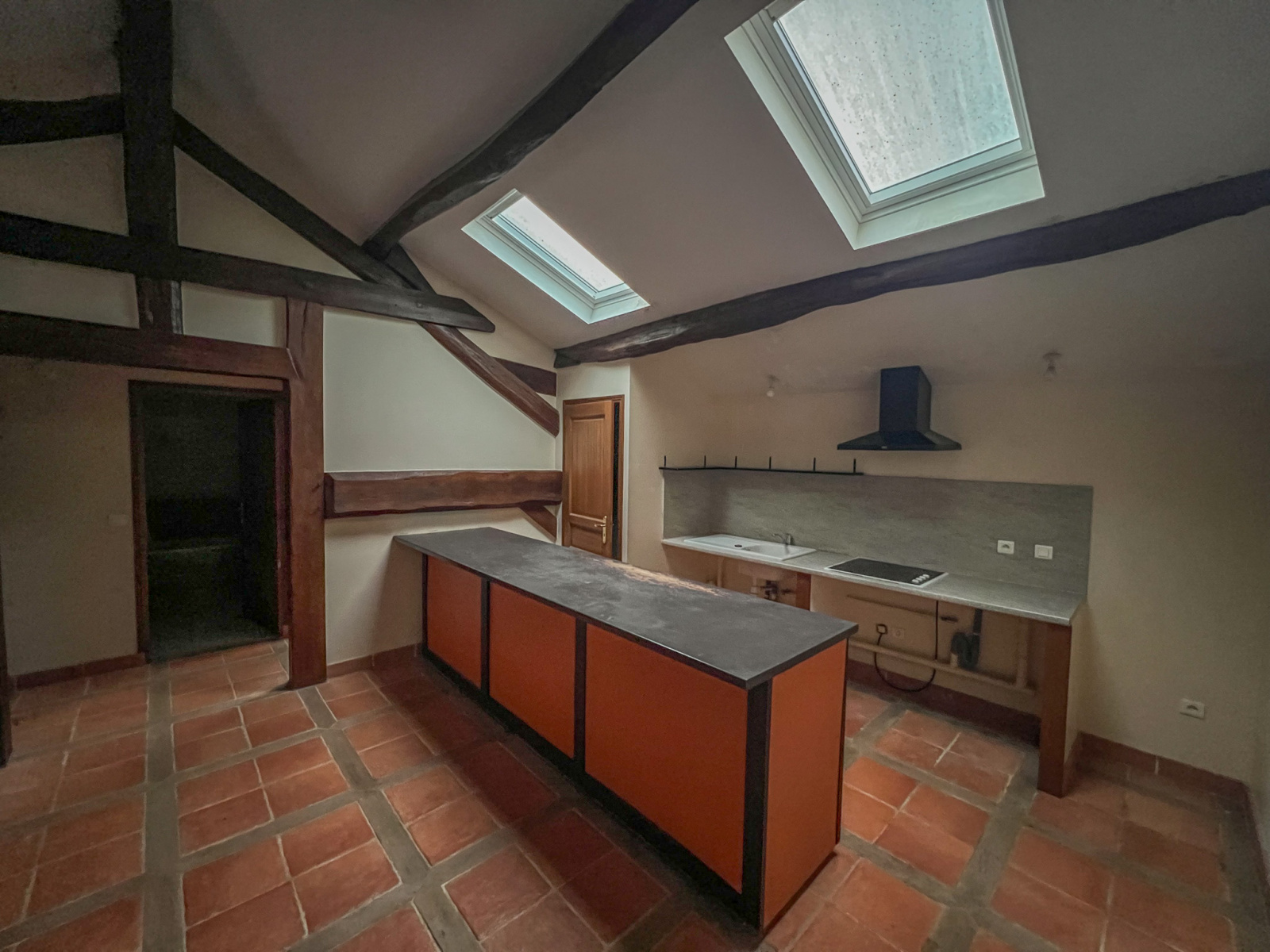 Image_7, Local commercial, Le Mesnil-Saint-Denis, ref :283 lmsd 1