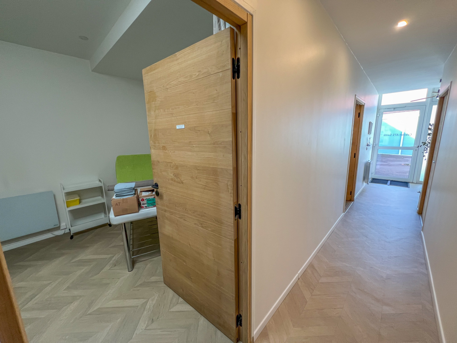 Image_7, Local professionnel, Le Mesnil-Saint-Denis, ref :bureau lmsd